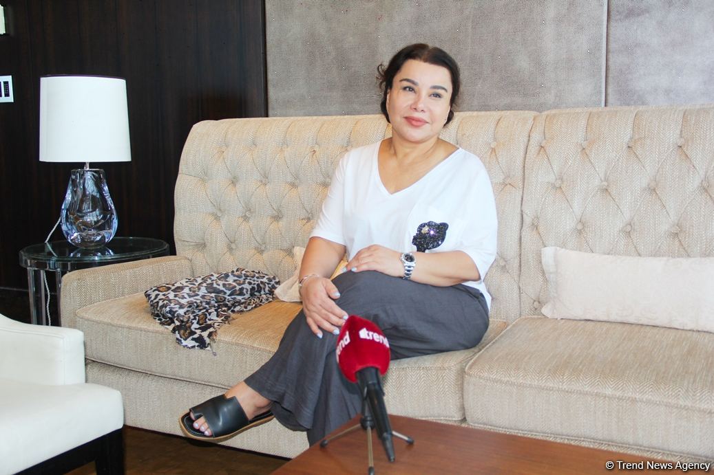 Примадонна и Королева узбекской эстрады Юлдуз Усманова впервые в Баку – интервью (ВИДЕО, ФОТО)