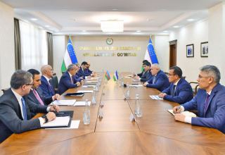 Министр экономики Азербайджана провел ряд встреч в Узбекистане (ФОТО)