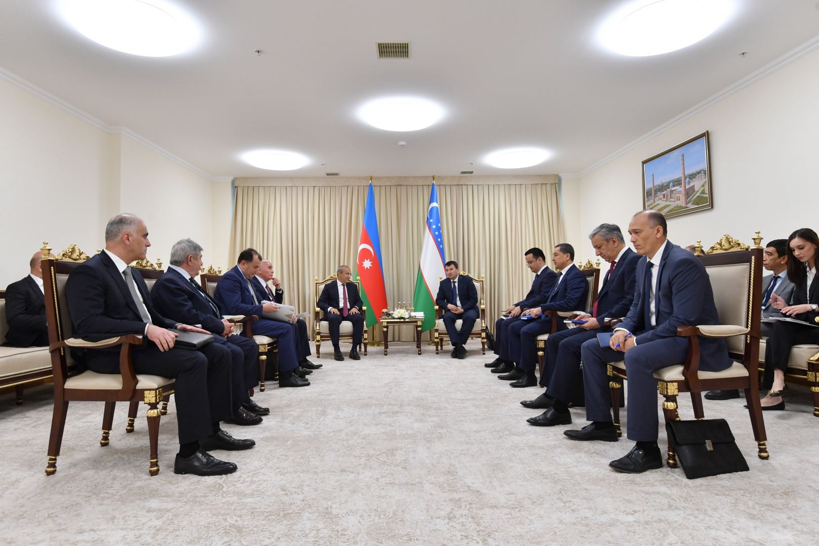 Азербайджан и Узбекистан обсудили расширение сотрудничества в сфере промышленности
