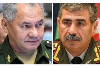 Azerbaijani, Russian defense ministers hold phone talks