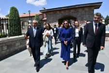 First VP Mehriban Aliyeva, Heydar Aliyev Foundation's VP Leyla Aliyeva visit Mevlana Museum in Konya (PHOTO/VIDEO)