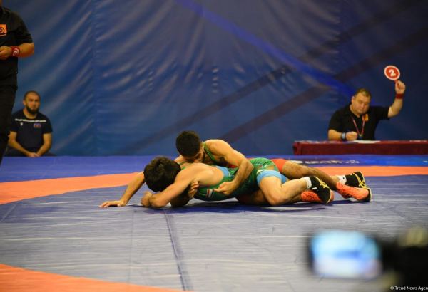 Azerbaijani wrestlers reach semi-finals at V Islamic Solidarity Games