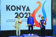 Azerbaijani female freestyle wrestler receives gold medal at V Islamic Solidarity Games (PHOTO)
