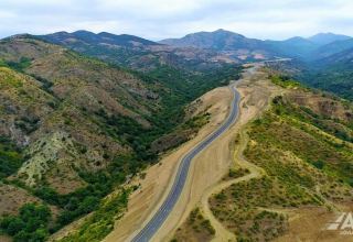 Армяне восхищаются качеством дороги, построенной Азербайджаном