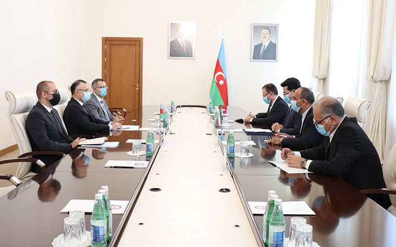 Обсуждены новые перспективы азербайджано-иранского сотрудничества в области здравоохранения и медицинской науки (ФОТО)