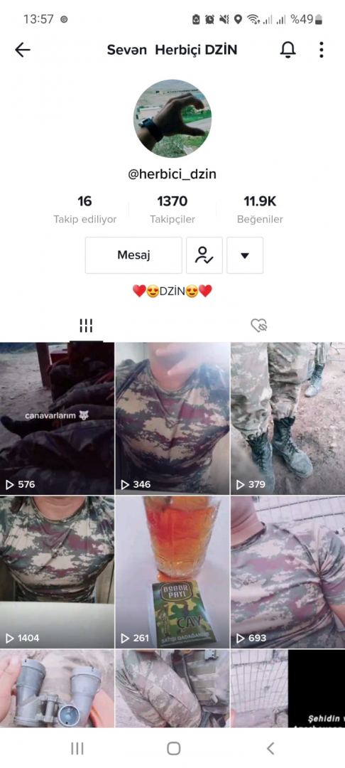 Азербайджанские военнослужащие, размещавшие в соцсетях кадры со службы, исключены из рядов армии (ФОТО)