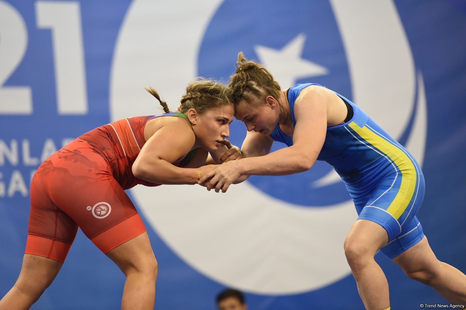 Azerbaijani female wrestler grabs silver medal at V Islamic Solidarity Games (PHOTO)