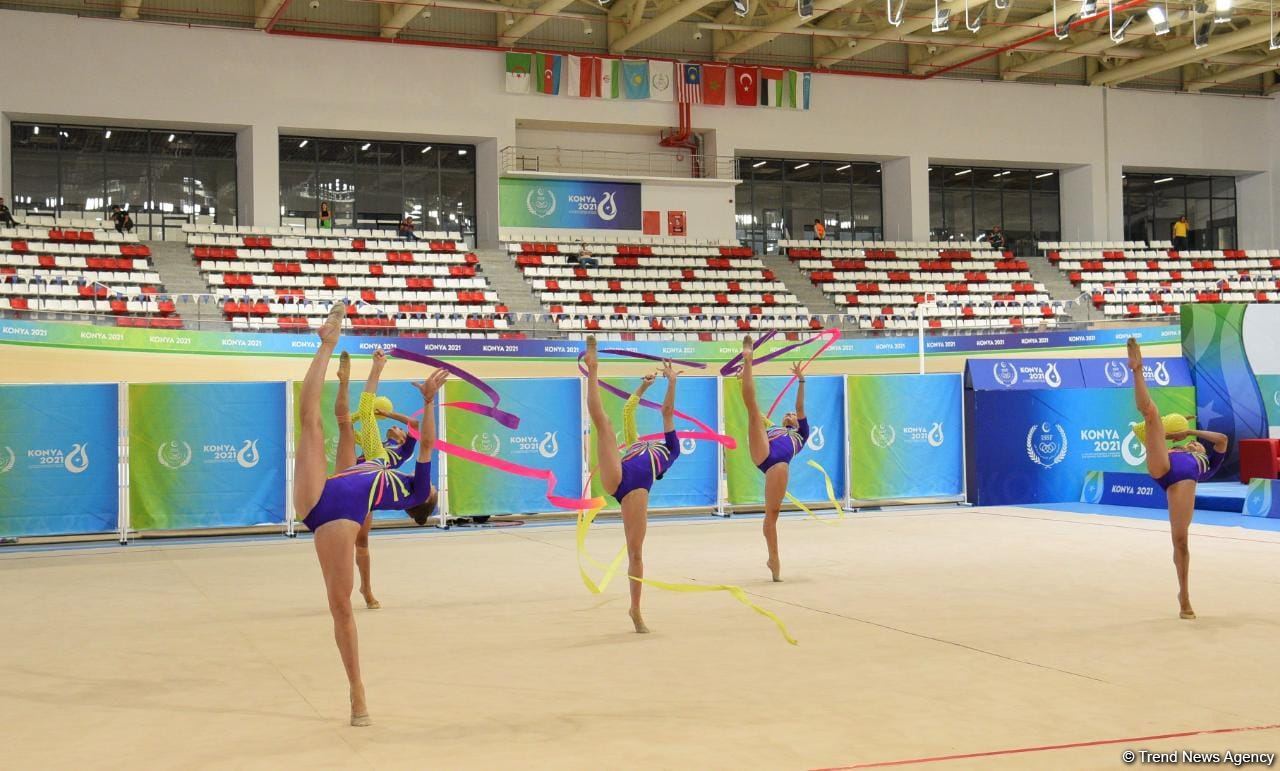 Ярко и захватывающе - групповая команда Азербайджана по художественной гимнастике выступает на Исламиаде (ФОТО)