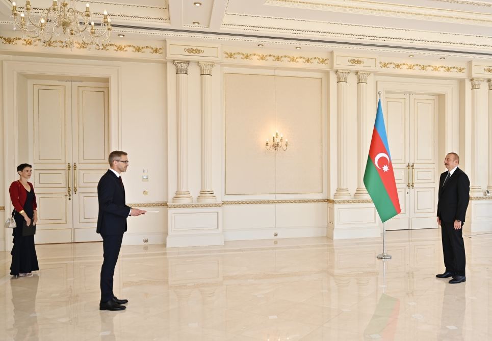President Ilham Aliyev receives credentials of newly-appointed ambassador of Sweden (PHOTO/VIDEO)