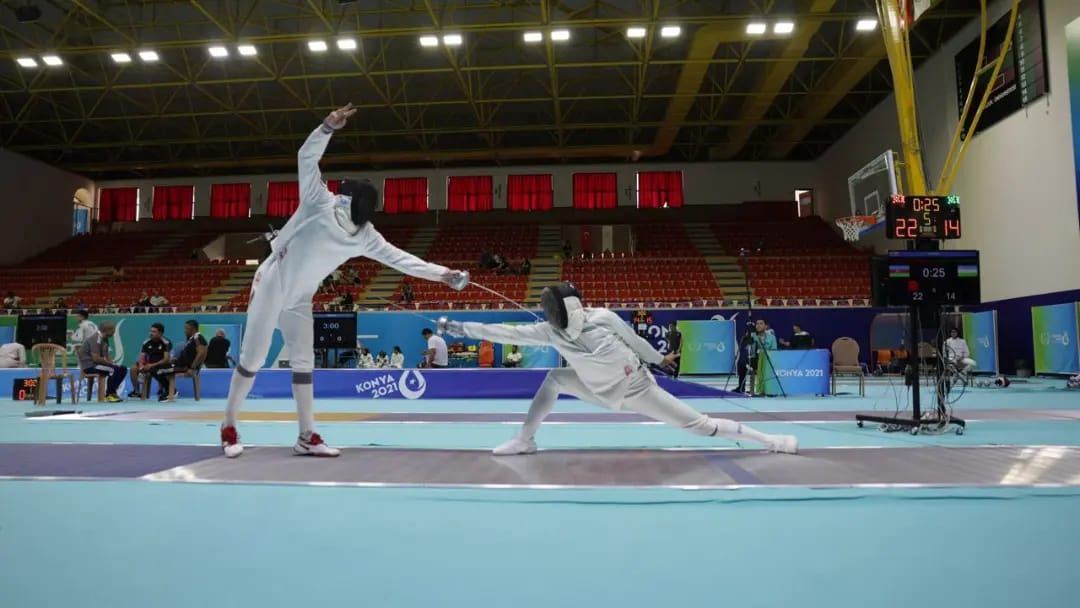 Азербайджанская команда по фехтованию на шпагах вышла в финал V Игр исламской солидарности (ФОТО)