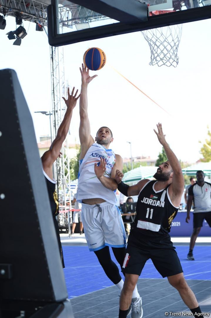 Азербайджанские баскетболисты на V Играх исламской солидарности прошли в полуфинал (ФОТО)