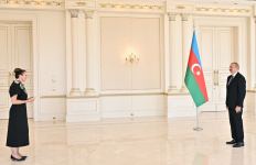 President Ilham Aliyev receives credentials of incoming ambassador of New Zealand (PHOTO/VIDEO)