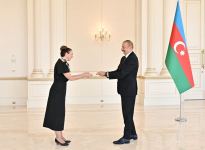 Президент Ильхам Алиев принял верительные грамоты новоназначенного посла Новой Зеландии (ФОТО/ВИДЕО)