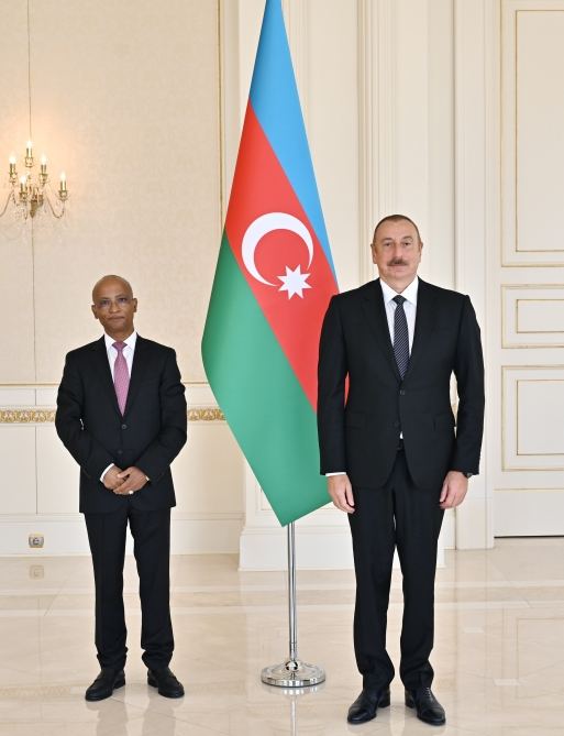 President Ilham Aliyev accepts credentials of incoming ambassador of Ethiopia (PHOTO/VIDEO)