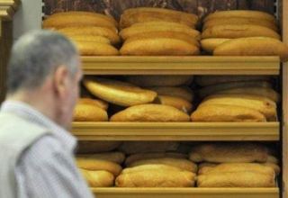 Azerbaijan monitors sales of bread and flour