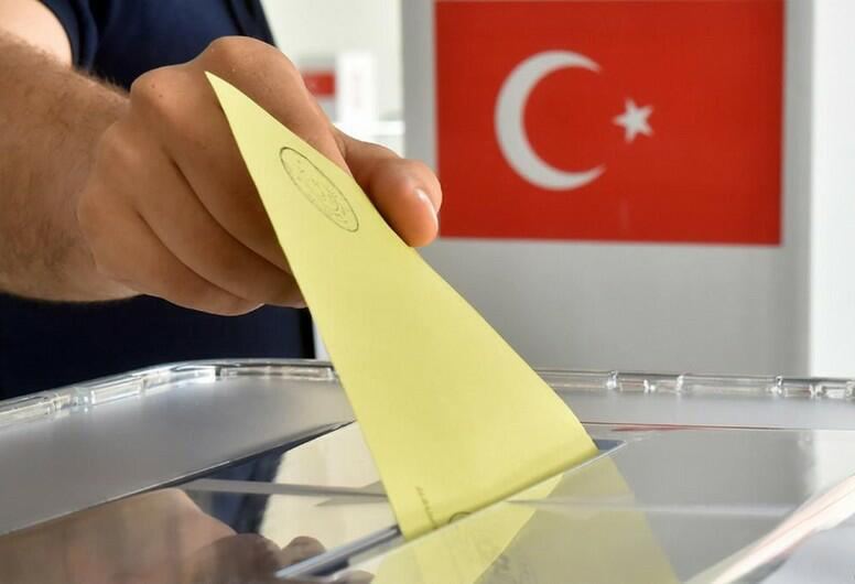Türkiyədə prezidentliyə namizədlik üçün imzatoplama kampaniyası başa çatır