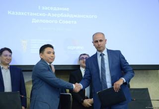 Azerbaijan and Kazakhstan sign agreement in logistics field (PHOTO)