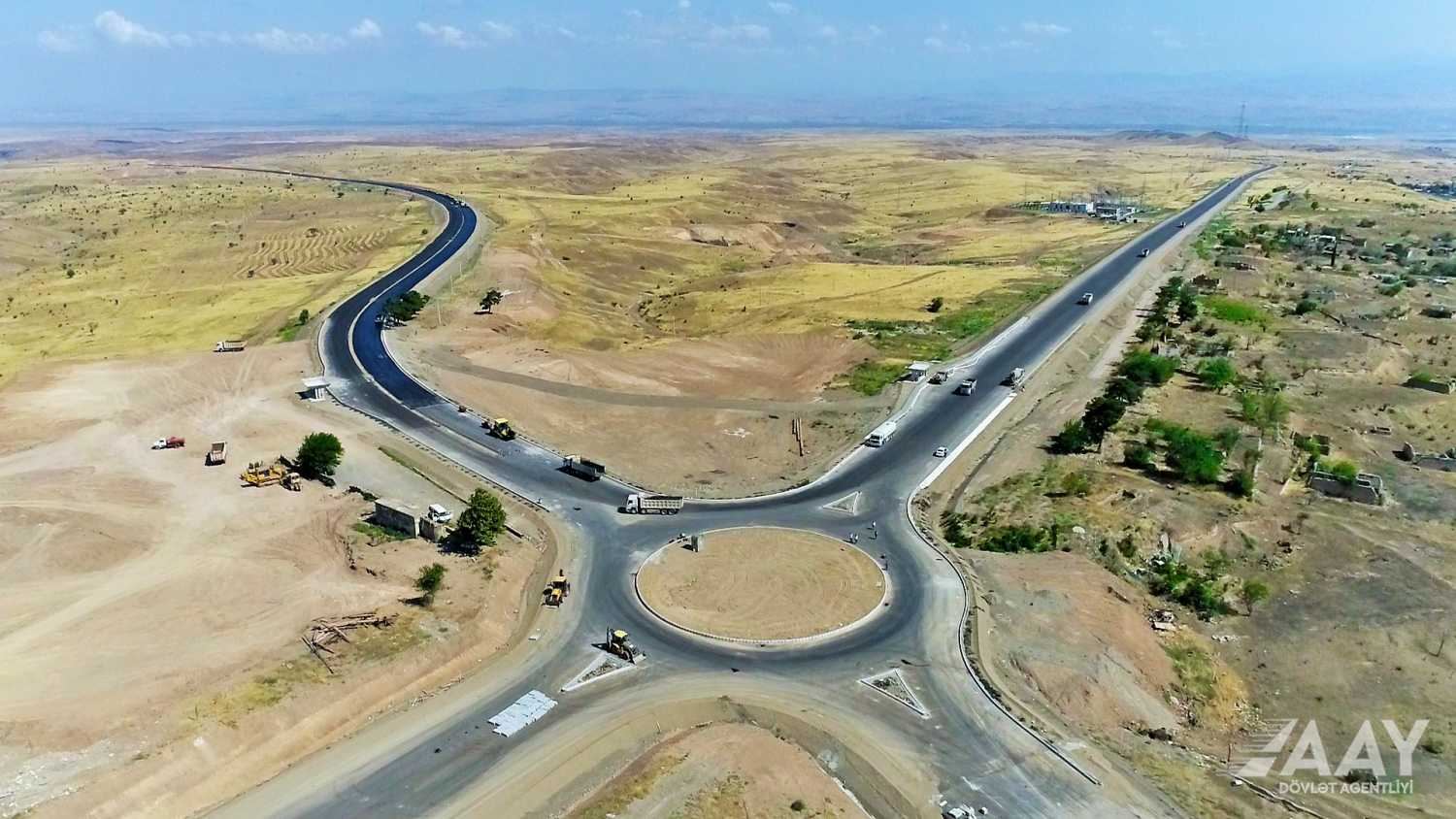 Заасфальтирован 20-километровый участок автодороги Шукюрбейли-Джабраил-Гадрут (ФОТО)