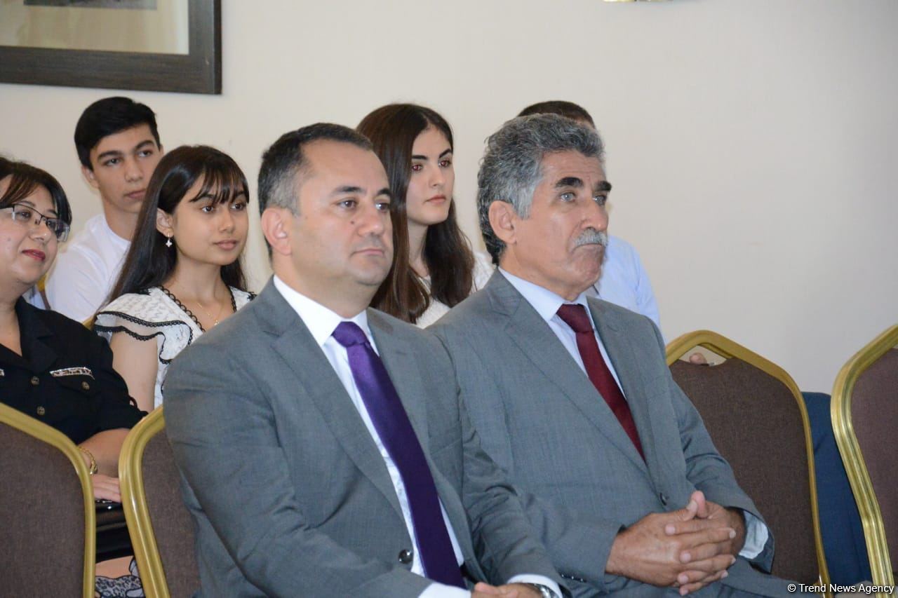 В Азербайджане оказывается поддержка студентам, обучающимся по технологическим специальностям - советник министра (ФОТО)
