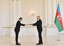 President Ilham Aliyev receives credentials of newly-appointed ambassador of Bosnia and Herzegovina (PHOTO)