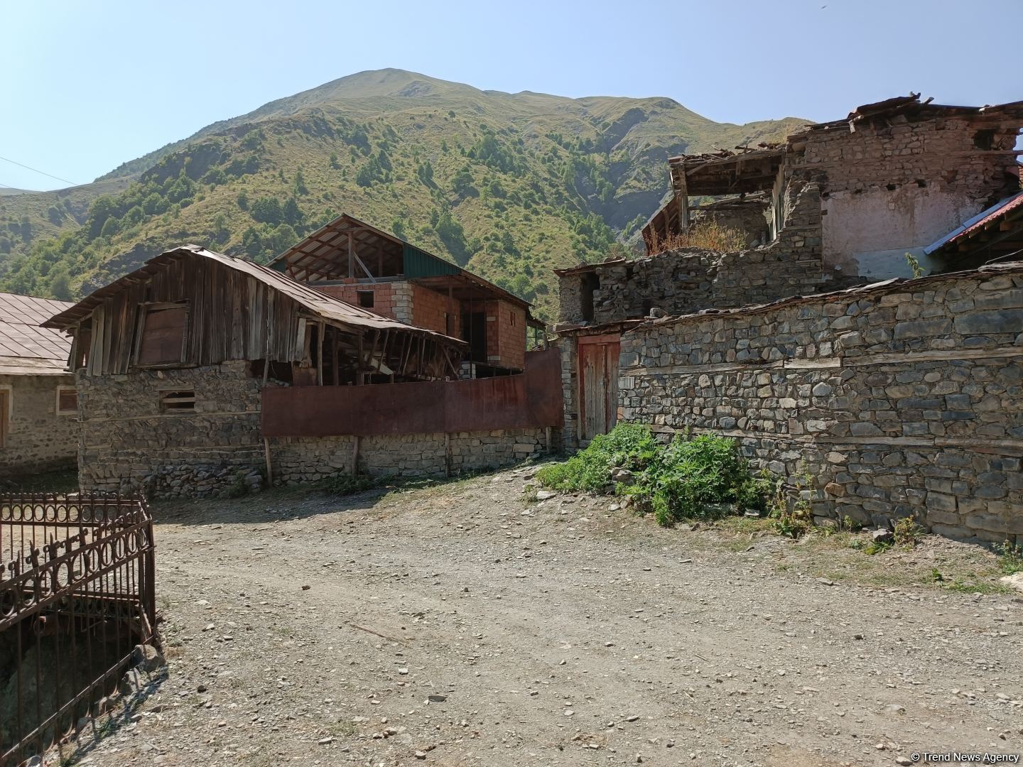Путешествие по бездорожью в высокогорное село Сарыбаш, основанное в XIV веке (ВИДЕО, ФОТО)