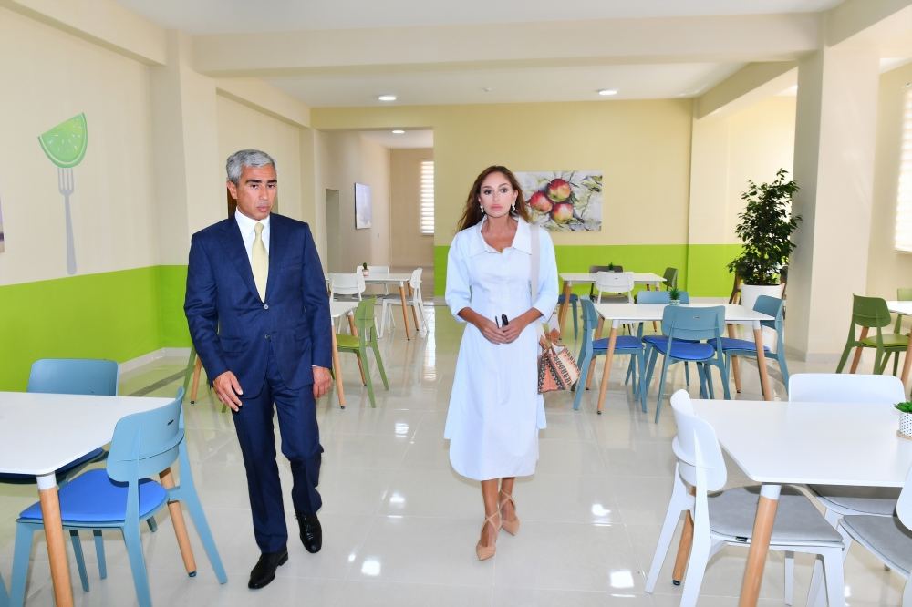 First Vice-President Mehriban Aliyeva attends opening of building of secondary school in Bina settlement and orphanage-kindergarten in Garachukhur settlement (PHOTO/VIDEO)