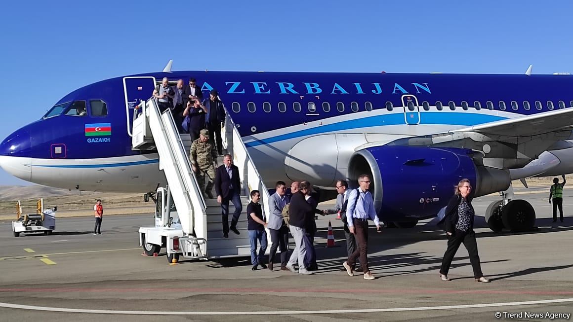 Visit of diplomats and military accredited in Azerbaijan to Shusha begins (PHOTO)