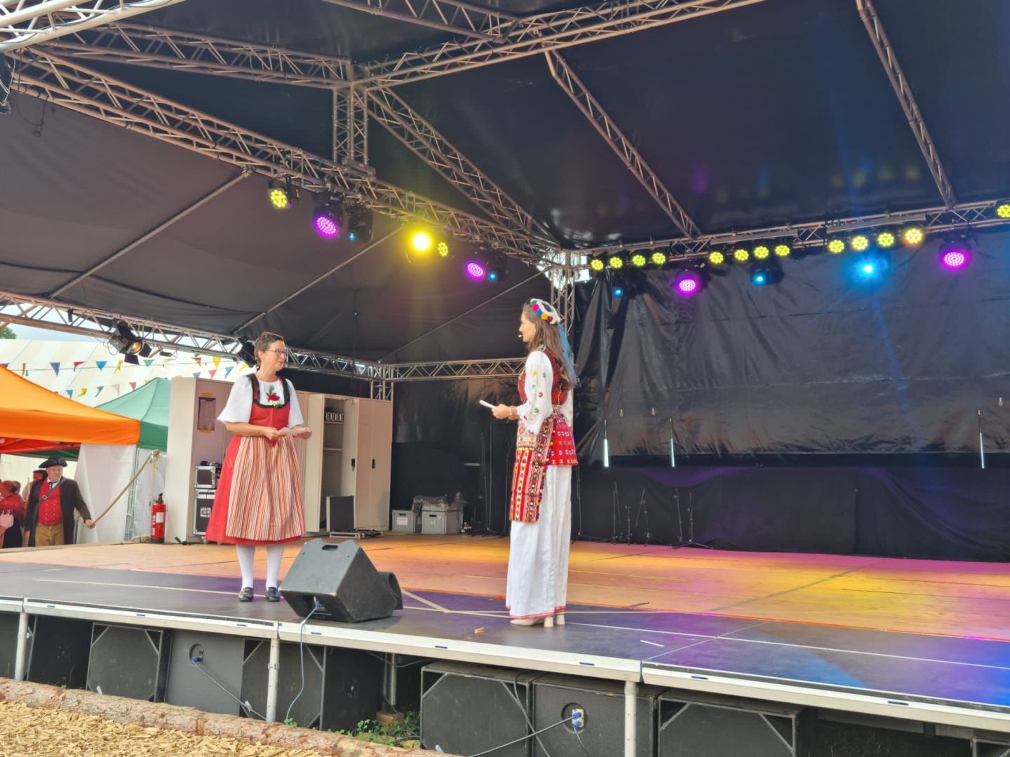 В Швейцарии выступление азербайджанцев признано главным событием Фестиваля национальных костюмов и танцев (ФОТО)