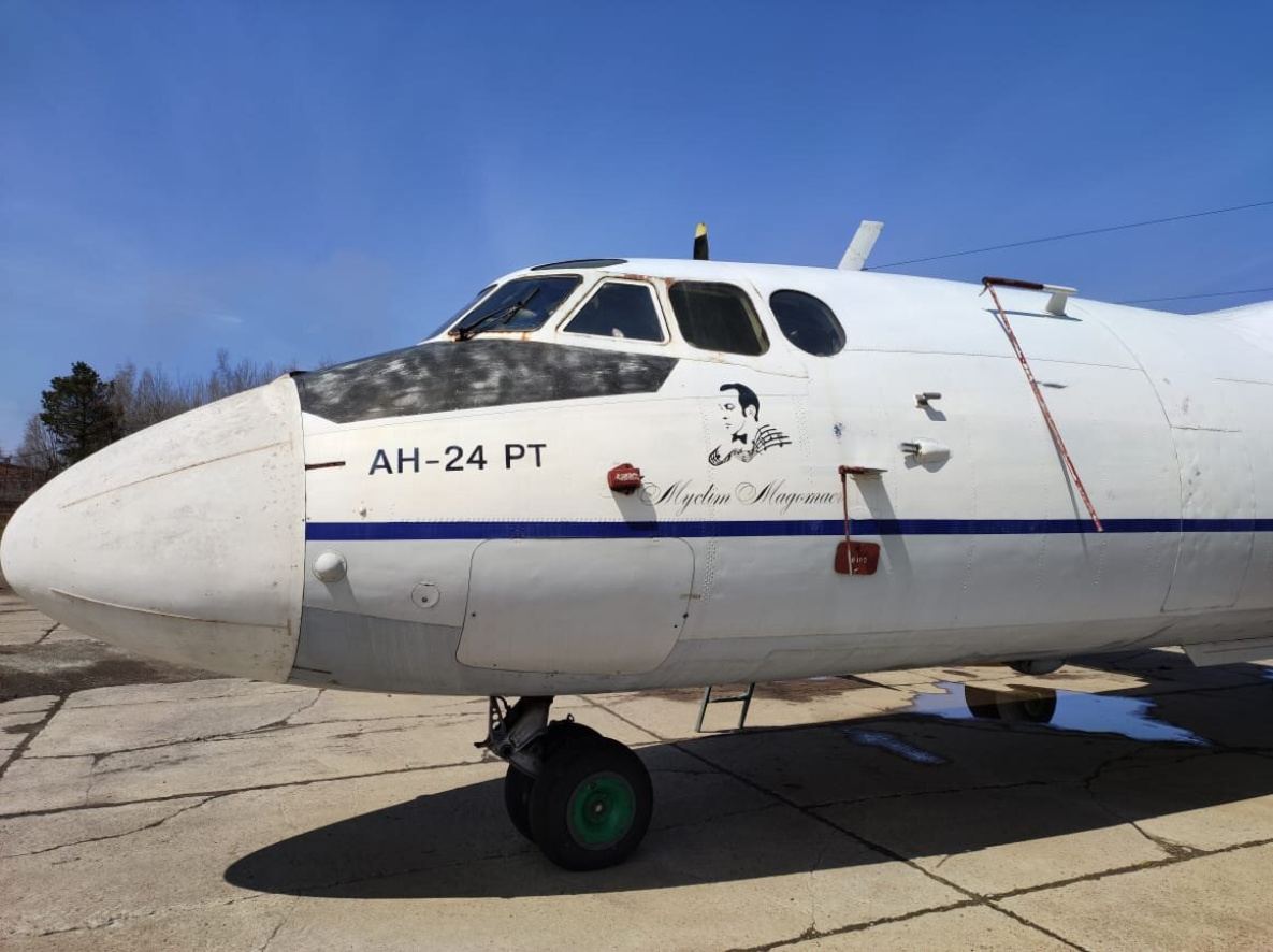 Фюзеляж самолета "Муслим Магомаев" стал экспонатом российского музея (ФОТО)