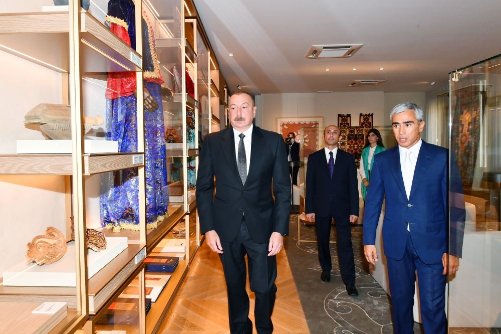 Президент Ильхам Алиев принял участие в открытии нового здания посольства Азербайджана в Италии (ФОТО/ВИДЕО)