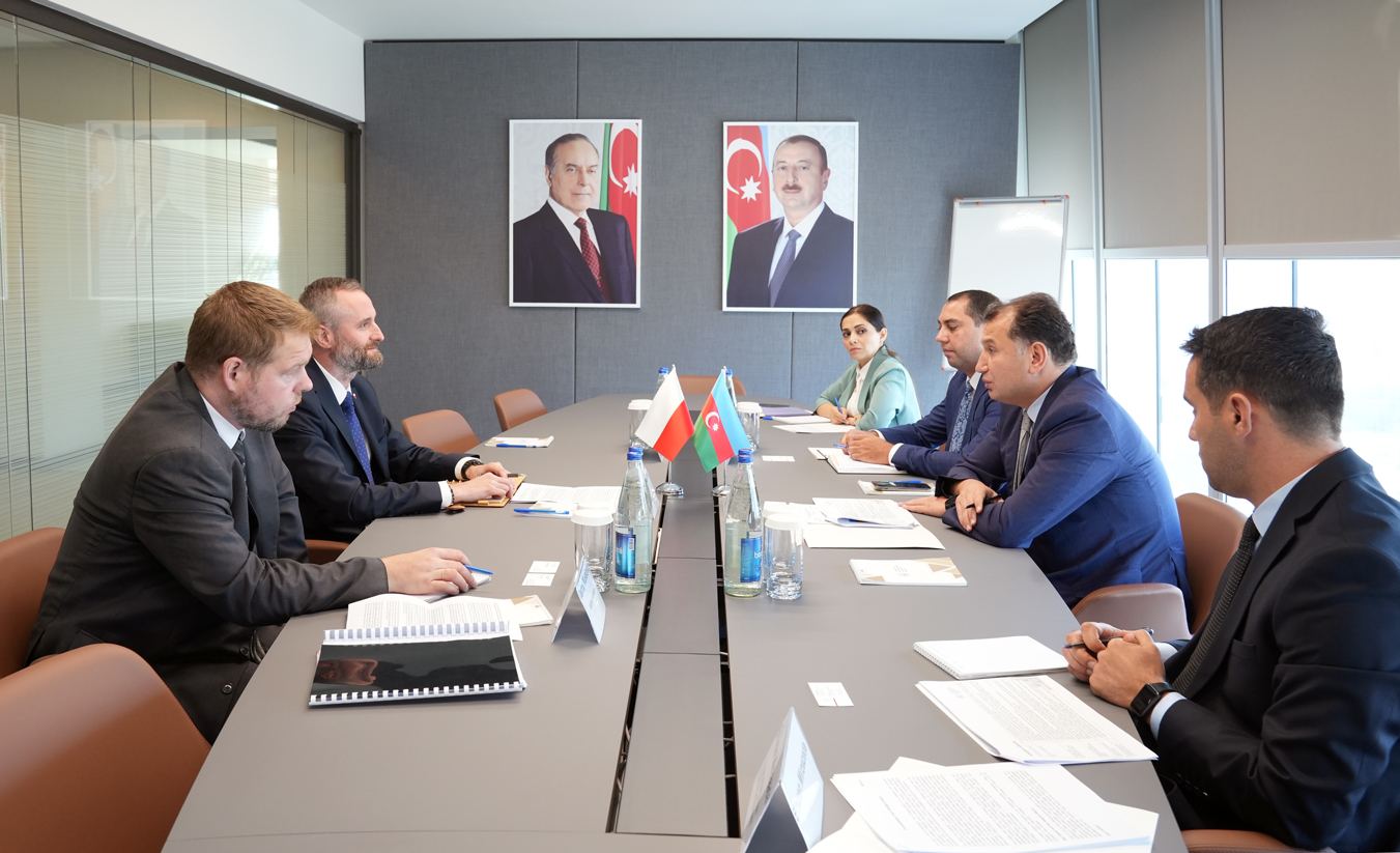 Azerbaijan, Poland explore ways of expanding economic co-op