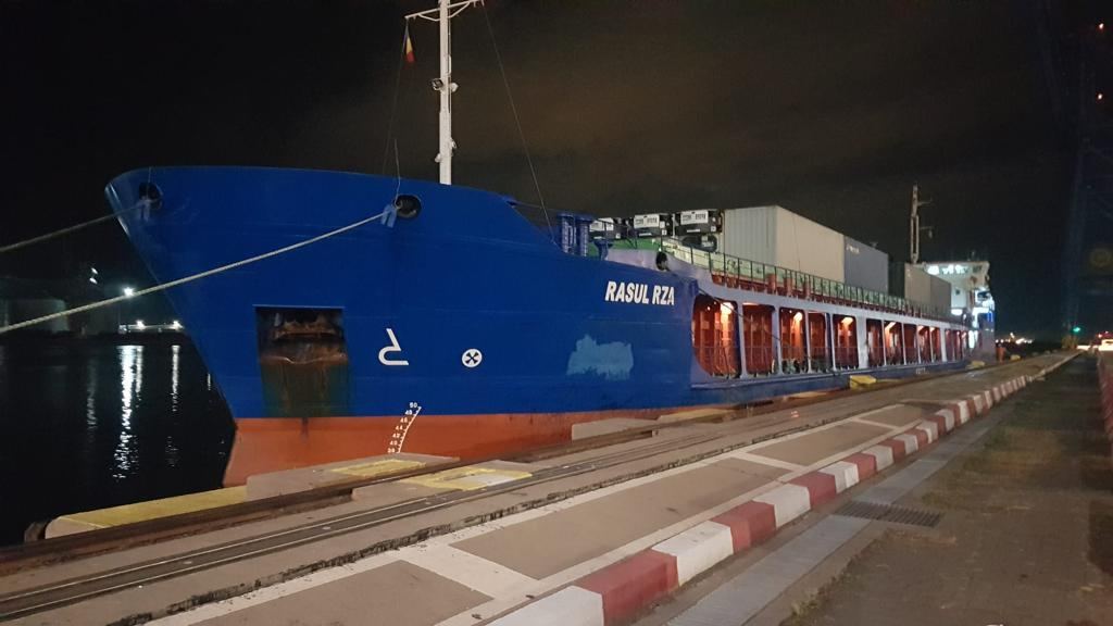 Azerbaijani feeder vessel transports cargo from Central Asia to Europe for first time