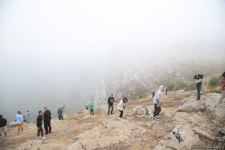 Foreign travelers visit Azerbaijan's Jidir Duzu (PHOTO)