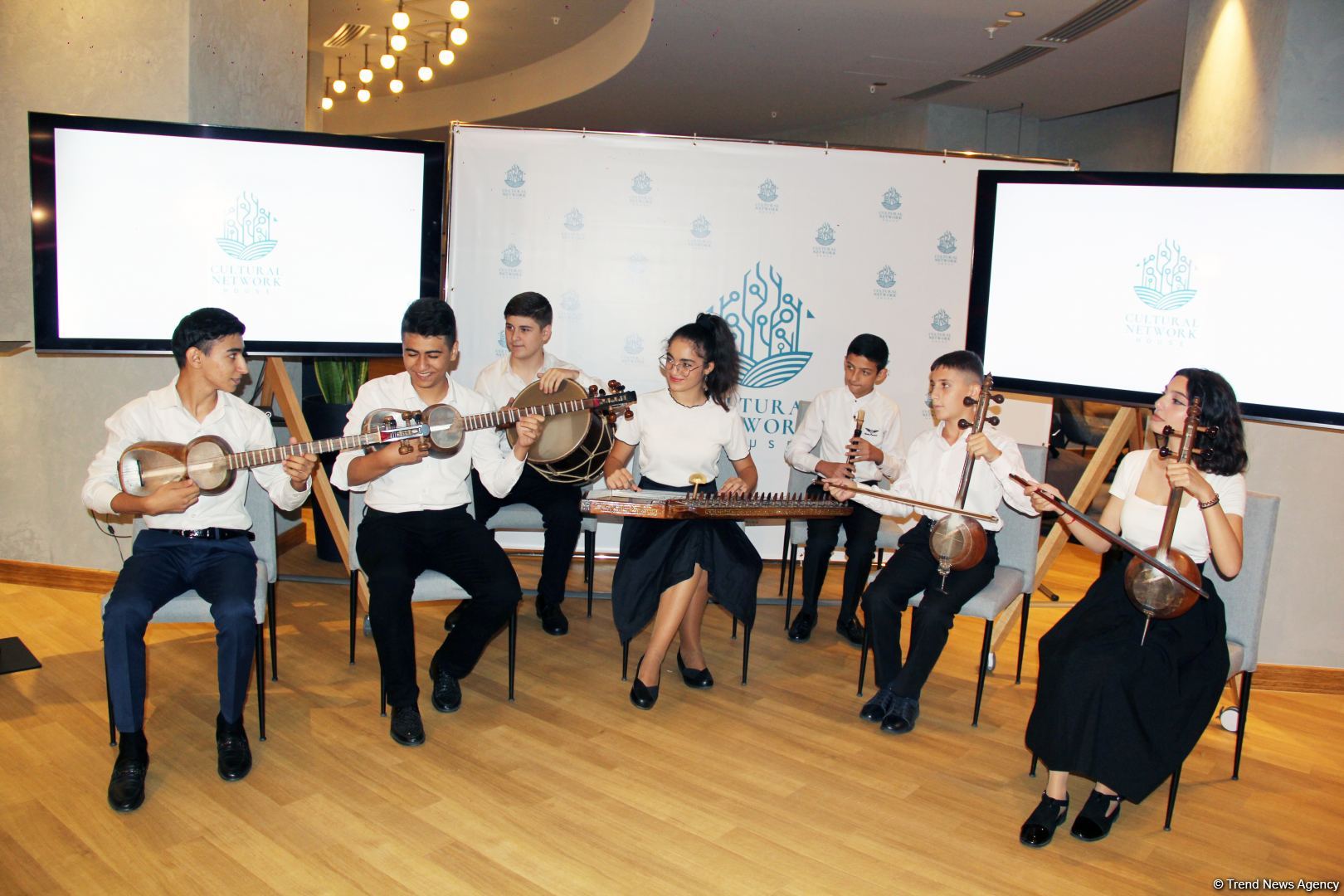 В Баку состоялась презентация Cultural Network House Association - новое дыхание в культурной жизни  (ВИДЕО, ФОТО)