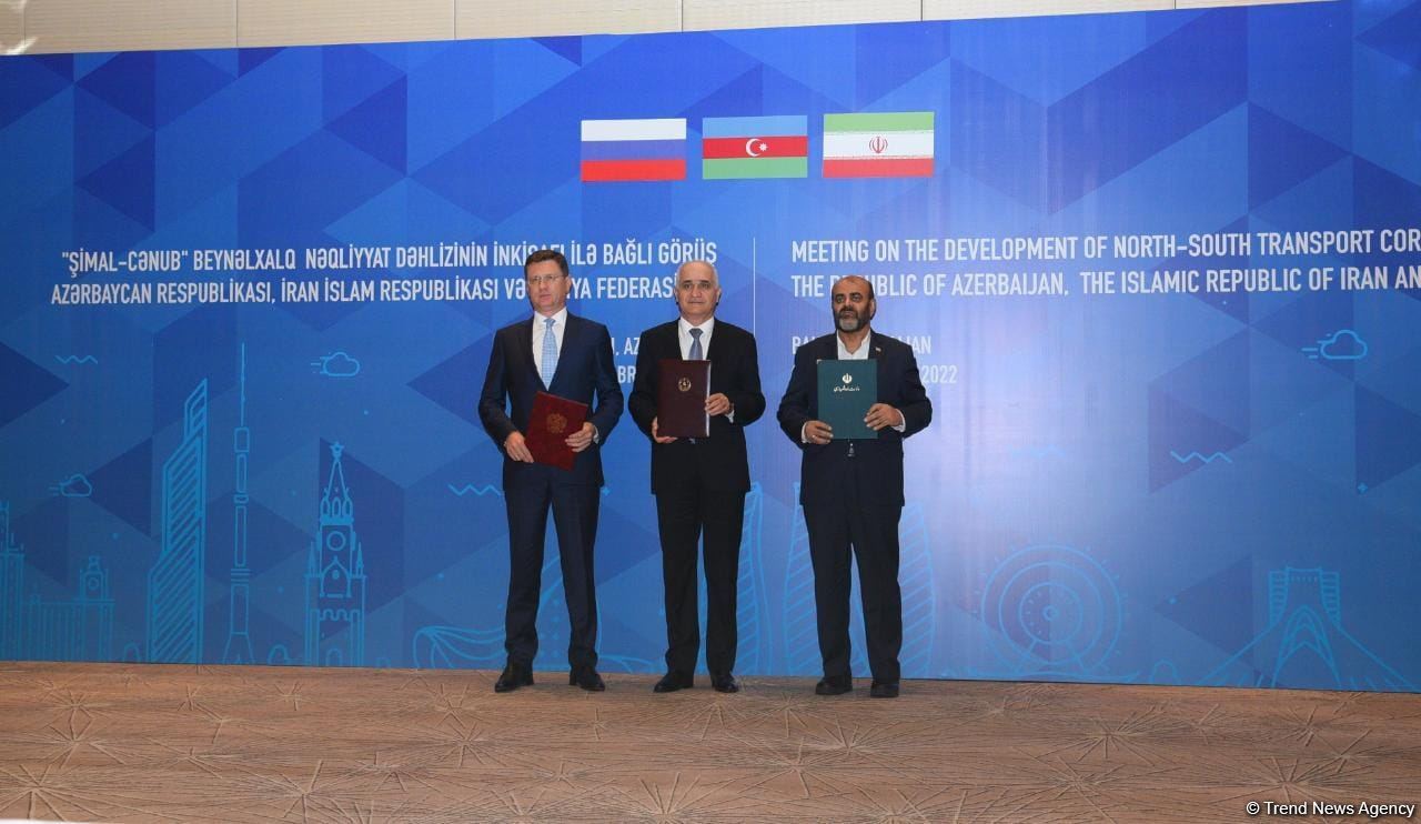 Signing ceremony of declaration on development of the North-South transport corridor held in Baku (PHOTO)