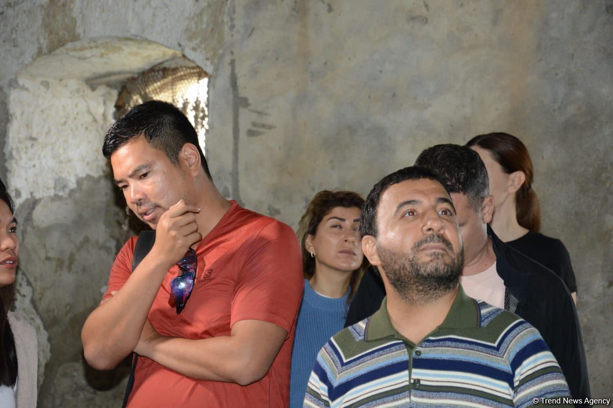 Foreign travelers visit mosque in Azerbaijan's Fuzuli (PHOTO)