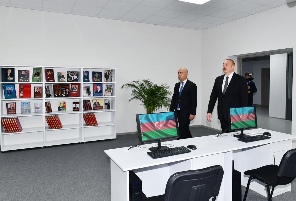 President Ilham Aliyev views conditions created at newly-built school No2 in Saray settlement (PHOTO/VIDEO)