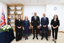 President Ilham Aliyev visits UK Embassy in Baku, offers condolences over death of Queen Elizabeth II (PHOTO)