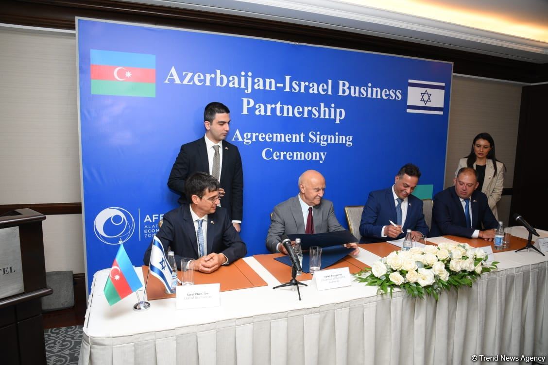 Подписан контракт между Алятской СЭЗ и израильской компанией BioPharmax (ФОТО)