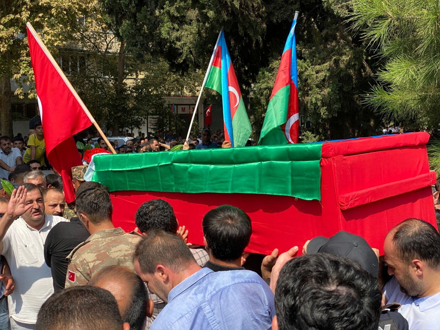 19-летний шехид Тарлан Рзаев похоронен в Мингячевире (ФОТО)