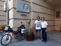 Известный узбекский певец совершает велопробег в честь юбилея Муслима Магомаева – скоро он  будет в Баку (ВИДЕО, ФОТО)