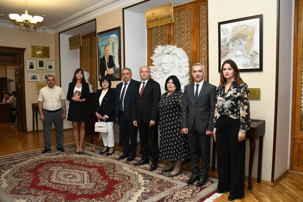 Министр культуры Анар Керимов посетил ряд музеев Баку (ФОТО)