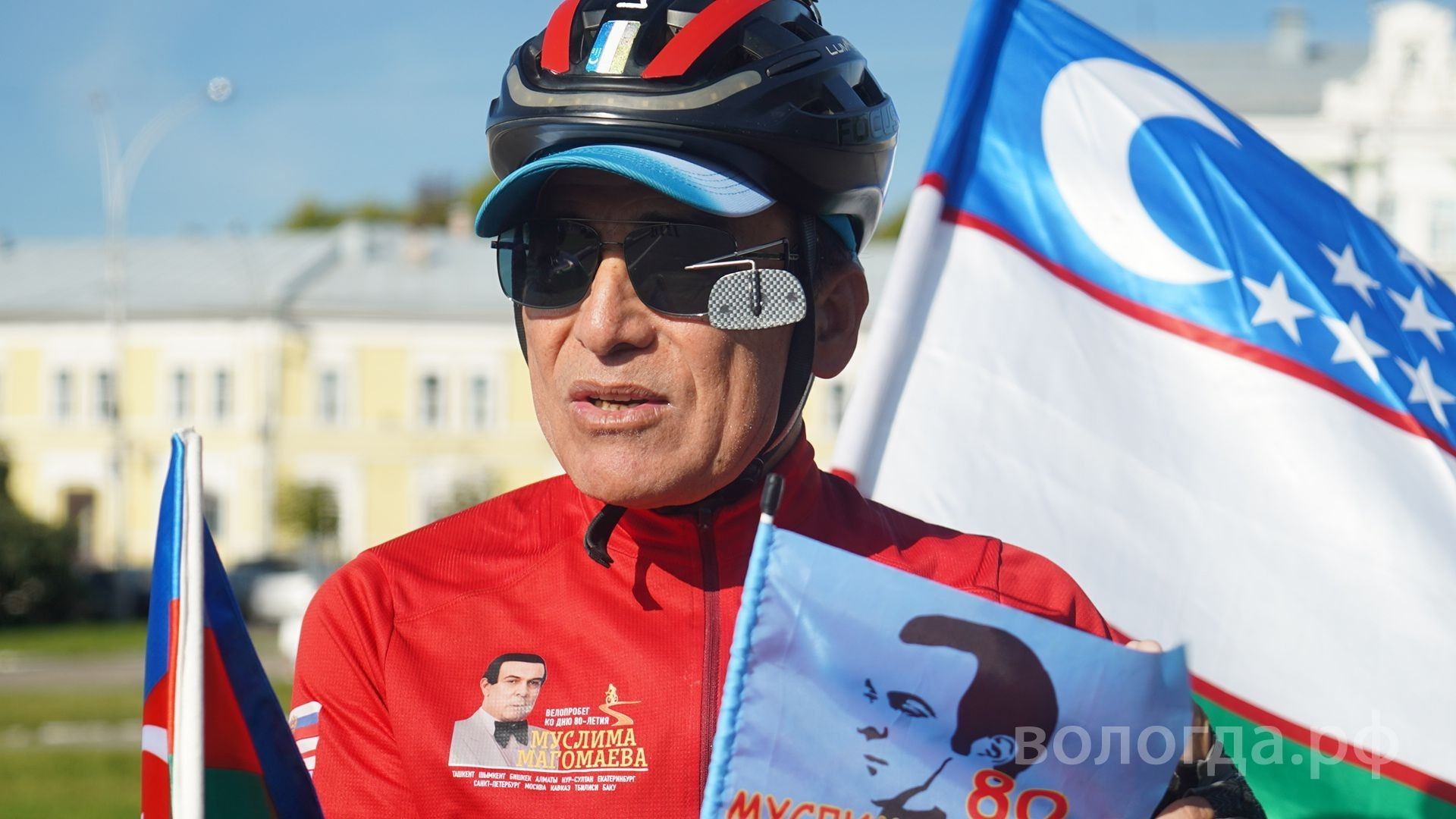 Известный узбекский певец совершает велопробег в честь юбилея Муслима Магомаева – скоро он  будет в Баку (ВИДЕО, ФОТО)