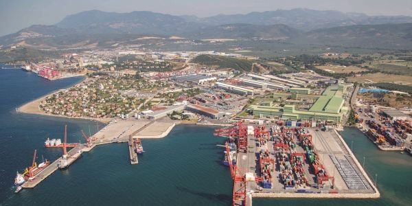 Türkiyənin Gemlik limanının qəbul etdiyi yüklərin həcmi 8 milyon tonu ötüb