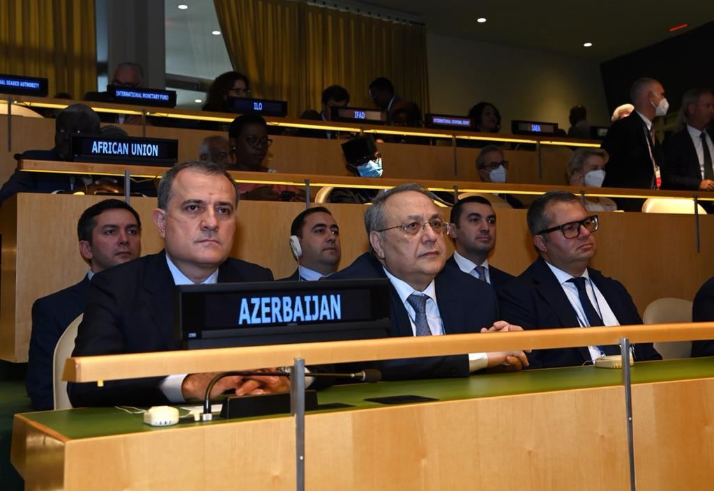 Глава МИД Азербайджана принимает участие в открытии 77-й сессии Генассамблеи  ООН (ФОТО)