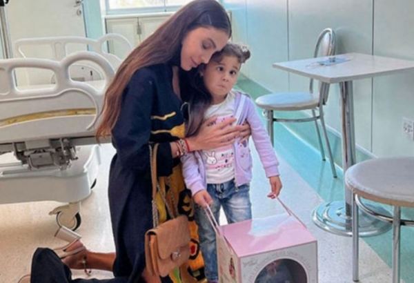 Вице-президент Фонда Гейдара Алиева Лейла Алиева поинтересовалась лечением детей, страдающих онкологическими заболеваниями (ФОТО)