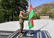 Президент Ильхам Алиев поднял флаг Азербайджана в городе Лачин (ФОТО/ВИДЕО)