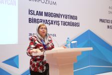 “İslam mədəniyyətində birgəyaşayış təcrübəsi” mövzusunda beynəlxalq simpozium başa çatıb (FOTO)