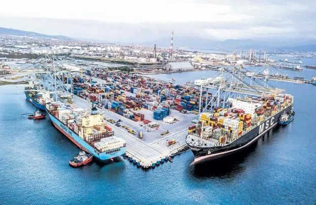 İl ərzində İtaliyadan Türkiyə limanlarına 15 milyon tondan çox yük daşınıb