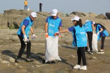 В Азербайджане прошла традиционная акция по очистке побережья (ФОТО)